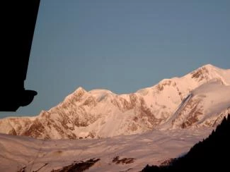 Vue panoramique sur le Mont-Blanc