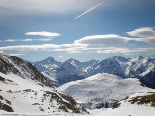 Le domaine d'Alpe d'Huez, un des plus grands de France, à protée de ski du Chalet